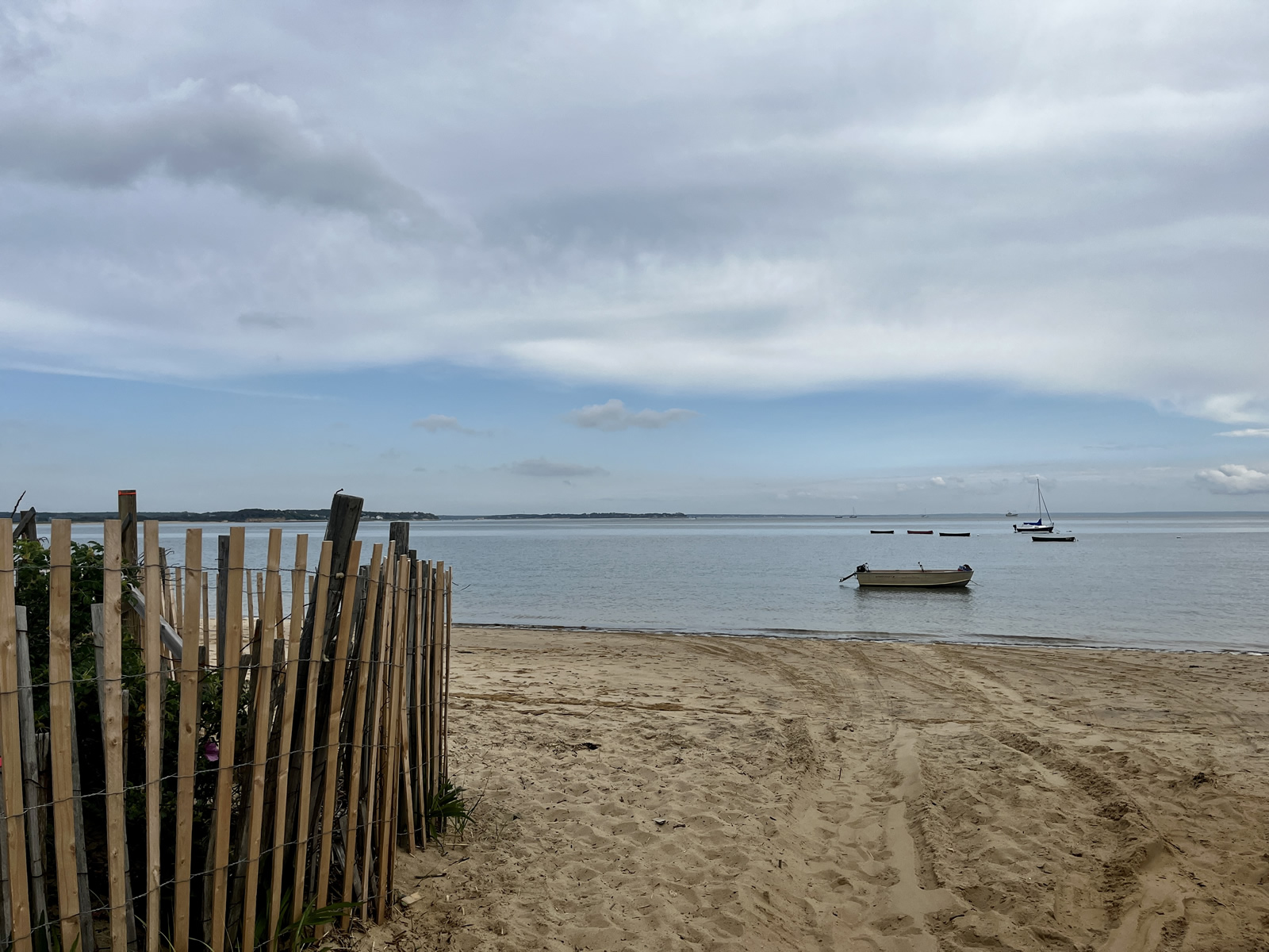 powers-landing-wellfleet-beach-cape-cod-walkway