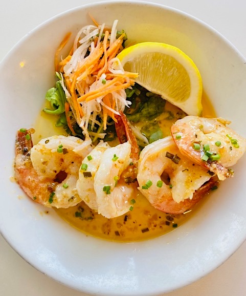 shrimp-scampi-lobster-chowder-house-wellfleet